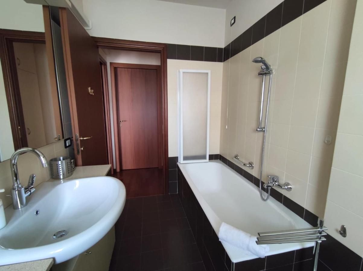Appartamento Magnolia - Immobili E Soluzioni Rent بيرغامو المظهر الخارجي الصورة